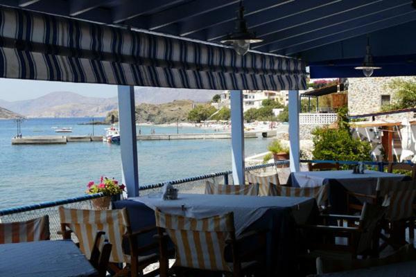 Themis Hotel Myrties ภายนอก รูปภาพ